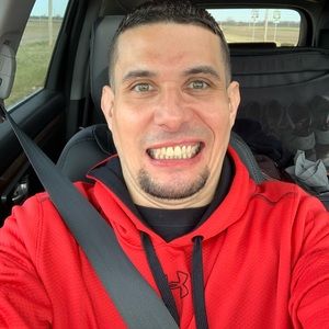 Meet your Posher, Chris